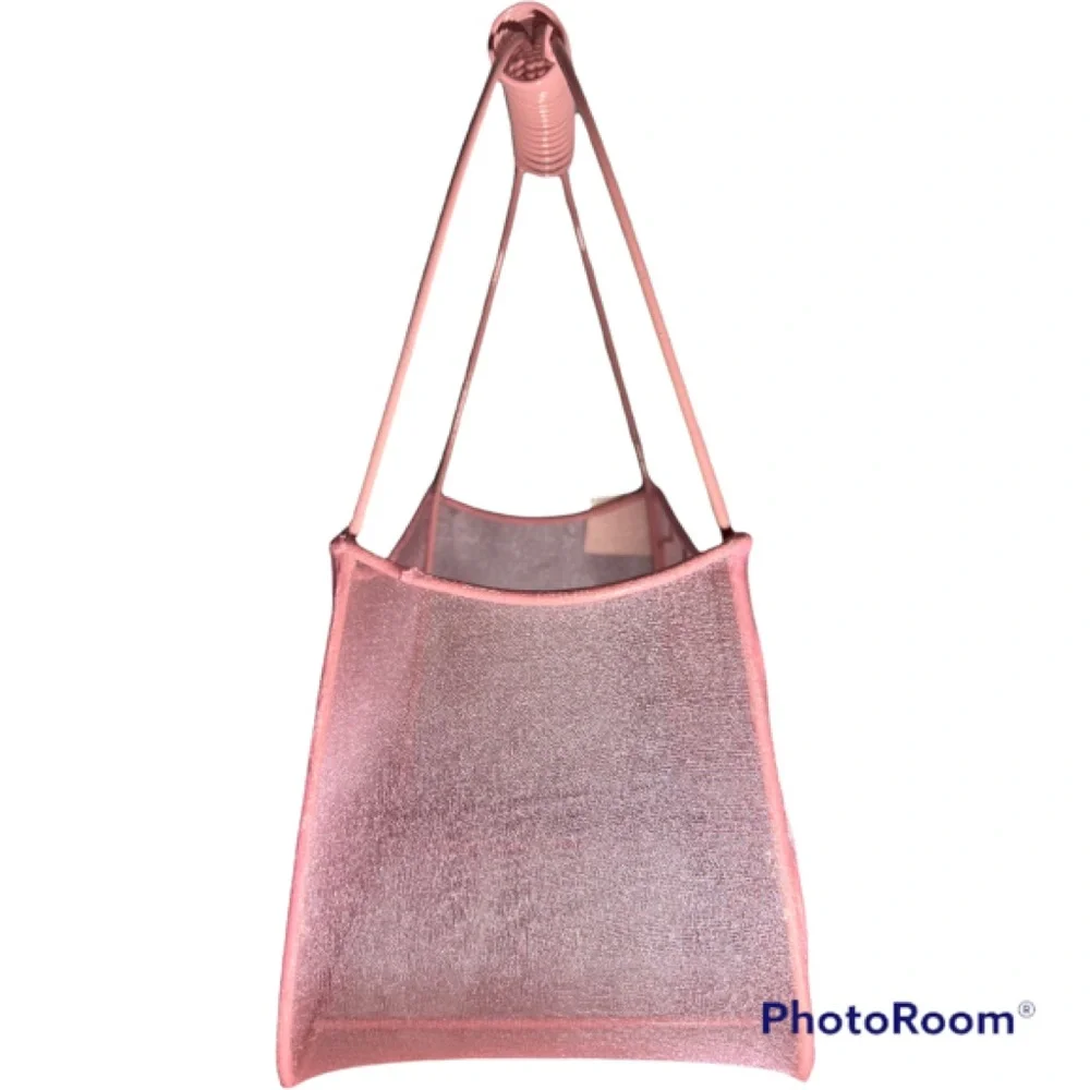 💕Pink metal & fabric basket w/hearts on the front.  Great for Valentines Day!💕